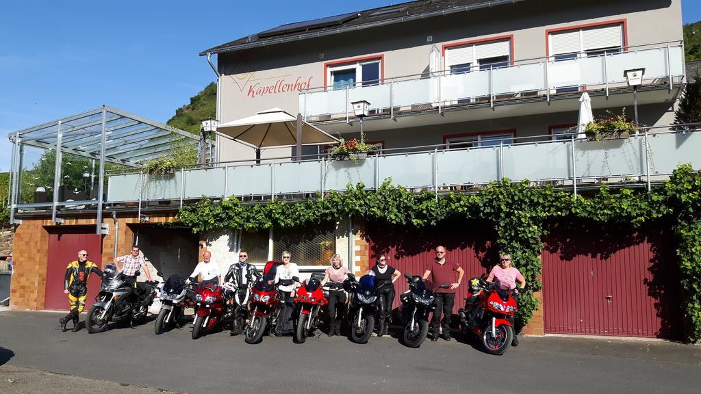 Hotel-Restaurant-Weingut Kapellenhof Klotten Exterior foto